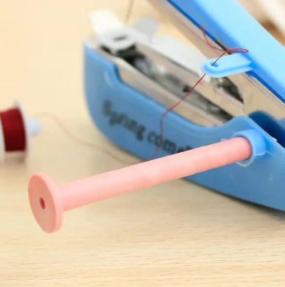 1Pc Portable Mini Manual Sewing Machine