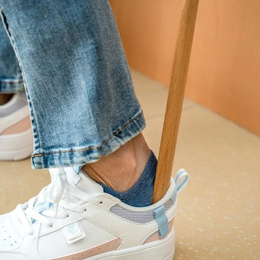 Long Wooden Magnetic Shoe Horn
