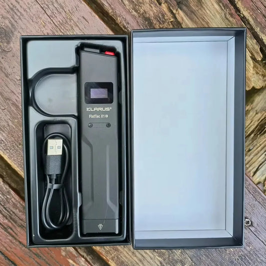 Ultra-Thin OLED Rechargeable Flashlight