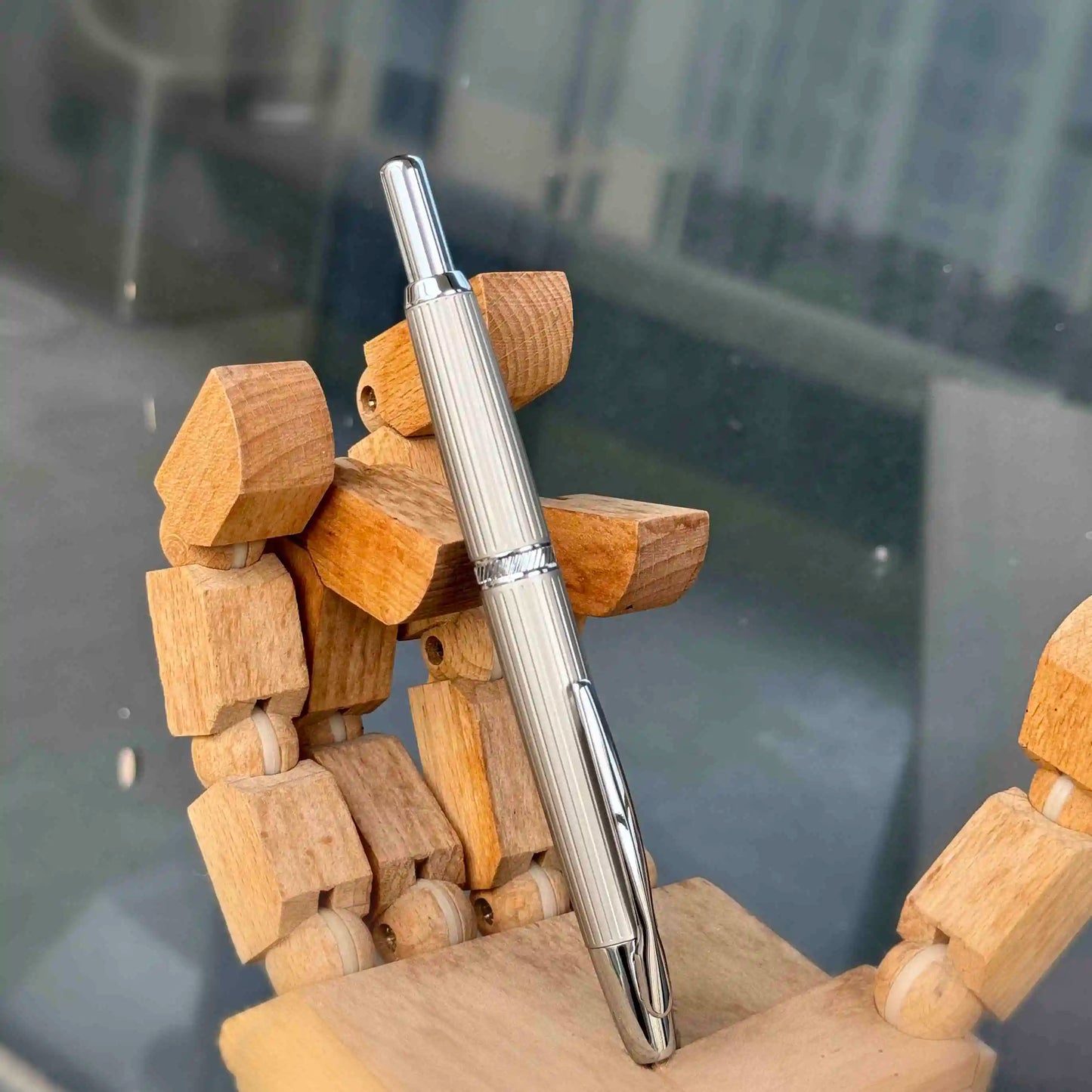 Fountain Pen Retractable EF/F Nib Metal With Clip