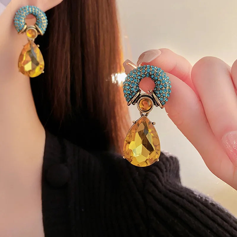 Rhinestone Circle Water Drop Metal Earrings