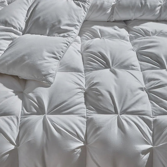 White Goose Down Winter Comforter