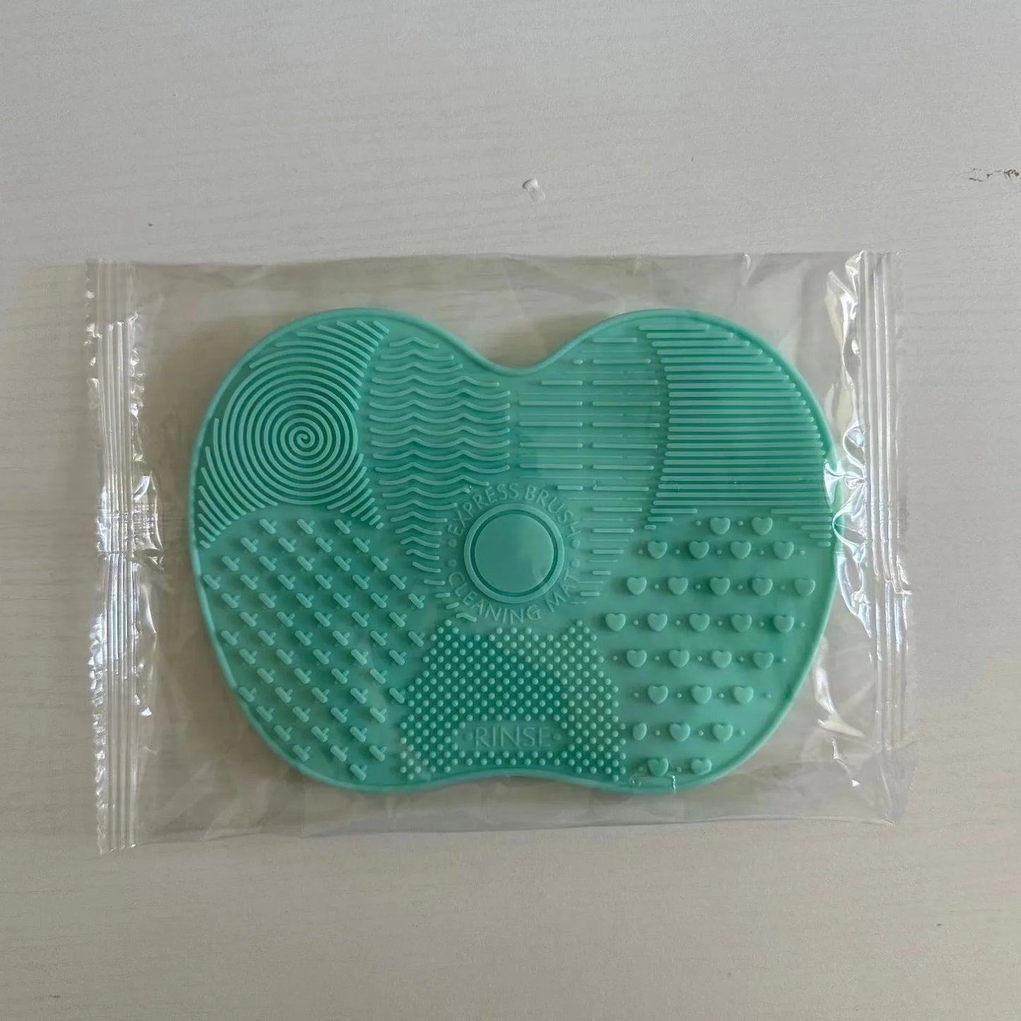 Apple-Shaped Silicone Makeup Brush Cleaning Pad