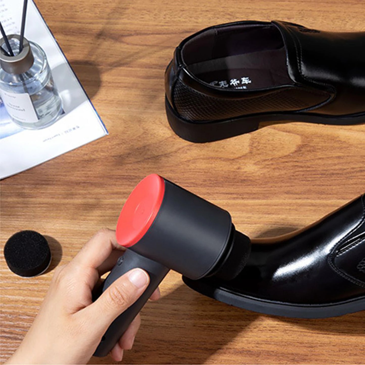 Rechargeable Handheld Electric Shoe Polisher