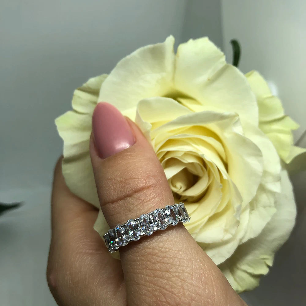 925 Sterling Silver Classic Oval Sparkling Ring