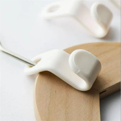 Cascading Hanger Connector Hooks