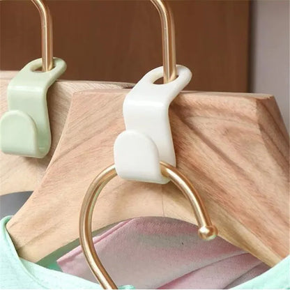 Cascading Hanger Connector Hooks