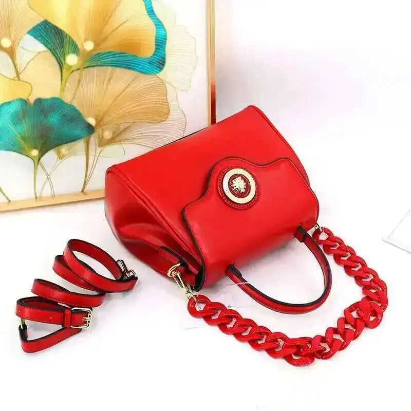 Luxury Women's Crossbody Bag with Fashion Chain Strap