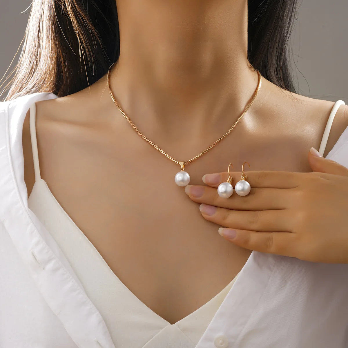 Pearl Necklace & Dangle Earrings Set