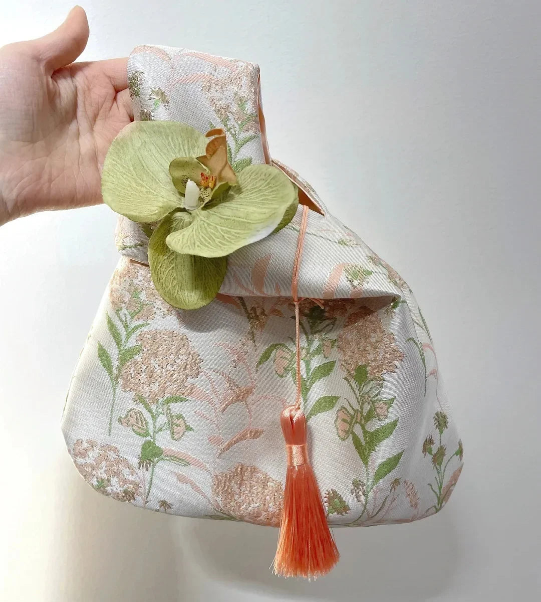 Chinese Style Embroidered Knot Wrist Bag
