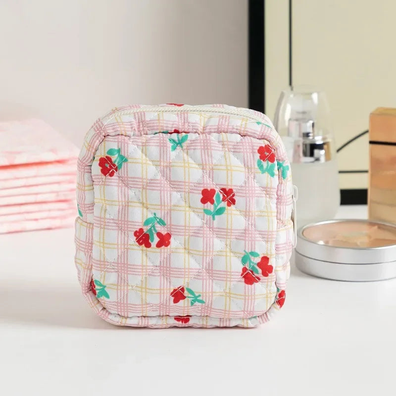 Heart Print Feminine Hygiene Storage Pouch