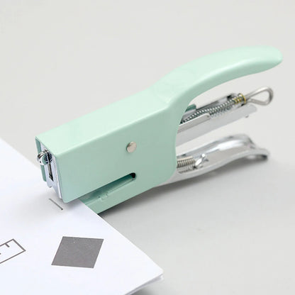 Portable Mini Desk Stapler with 750 Staples