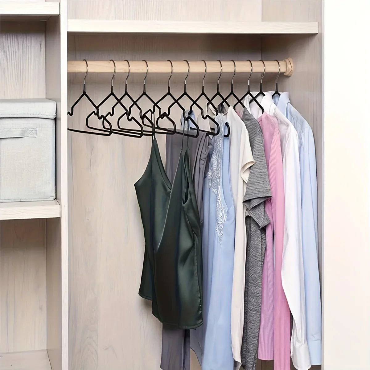 Non-Slip Metal Clothes Hangers for Suits, Jackets & Shirts