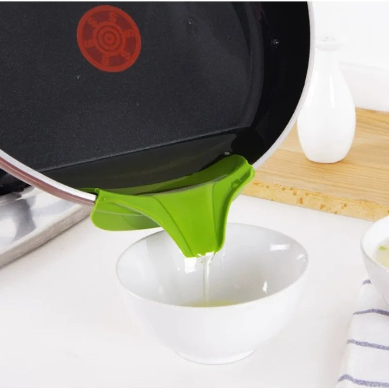 Kitchen Pot Spill Guard Tool
