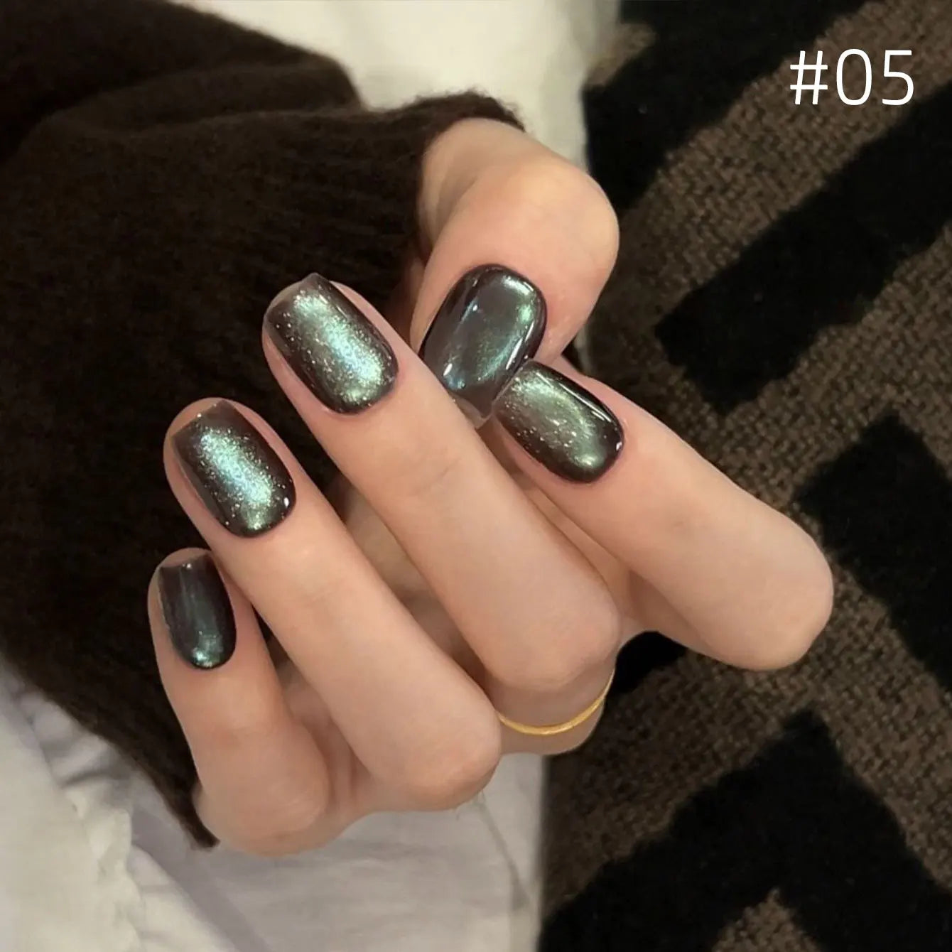 Brown Gold Cat Eye Gel Nail Polish