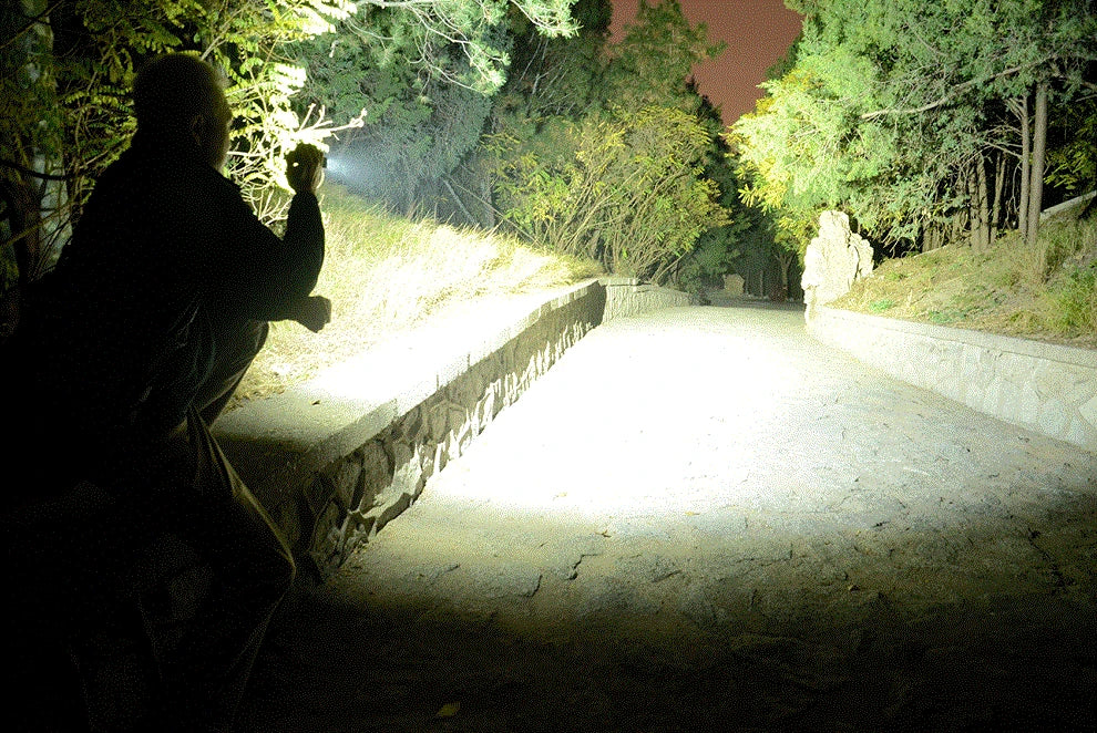 Ultra-Thin OLED Rechargeable Flashlight