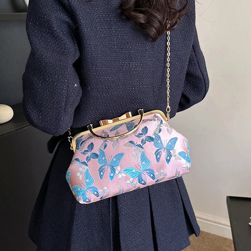 Vintage Embroidered Chain Clutch Handbag