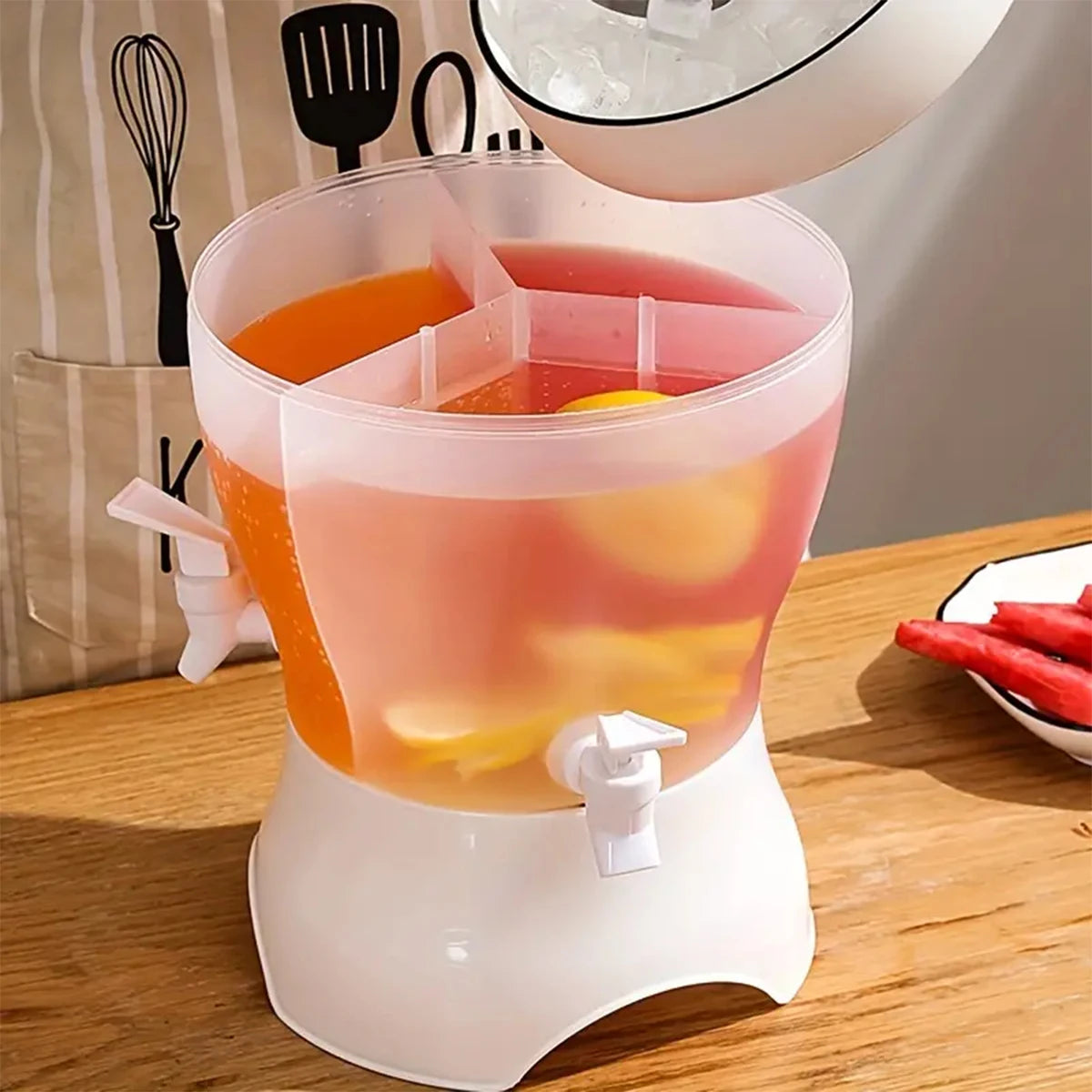 Rotating Cold Water Dispenser with Divider