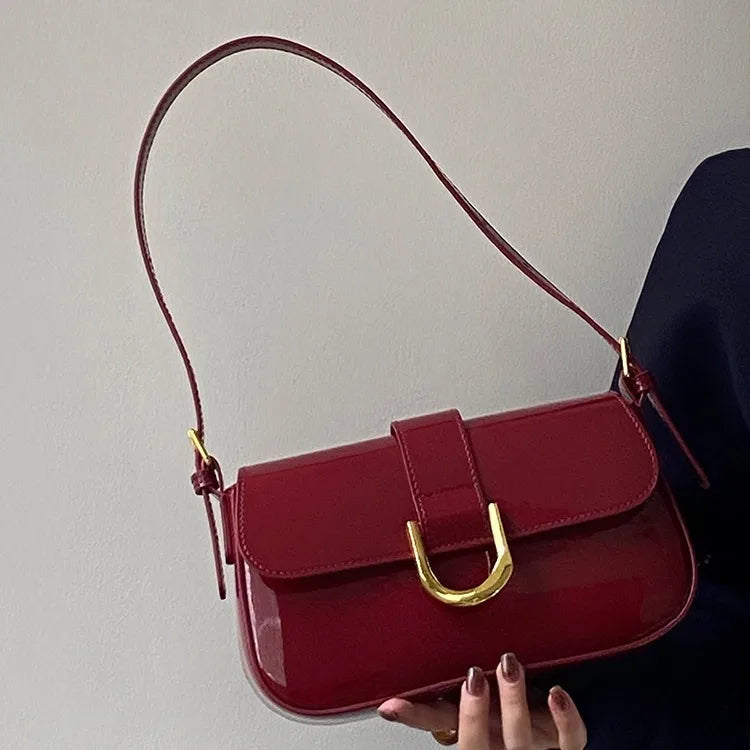Vintage Horseshoe Buckle Crossbody Shoulder Bag