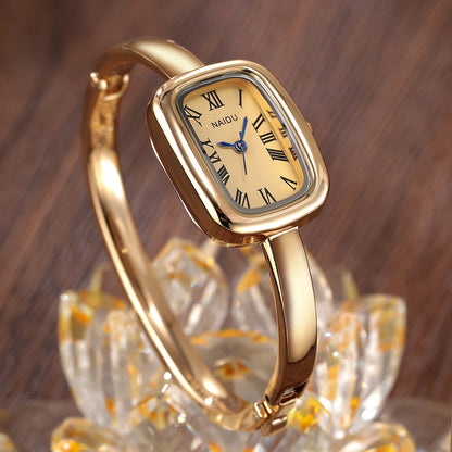 Women's Minimalist Roman Scale Quartz Fashion Watch