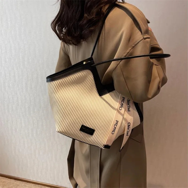 Love Design Large Capacity Tote Bag
