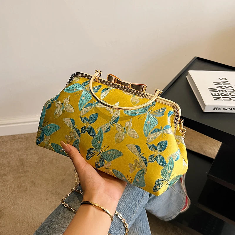 Vintage Embroidered Chain Clutch Handbag