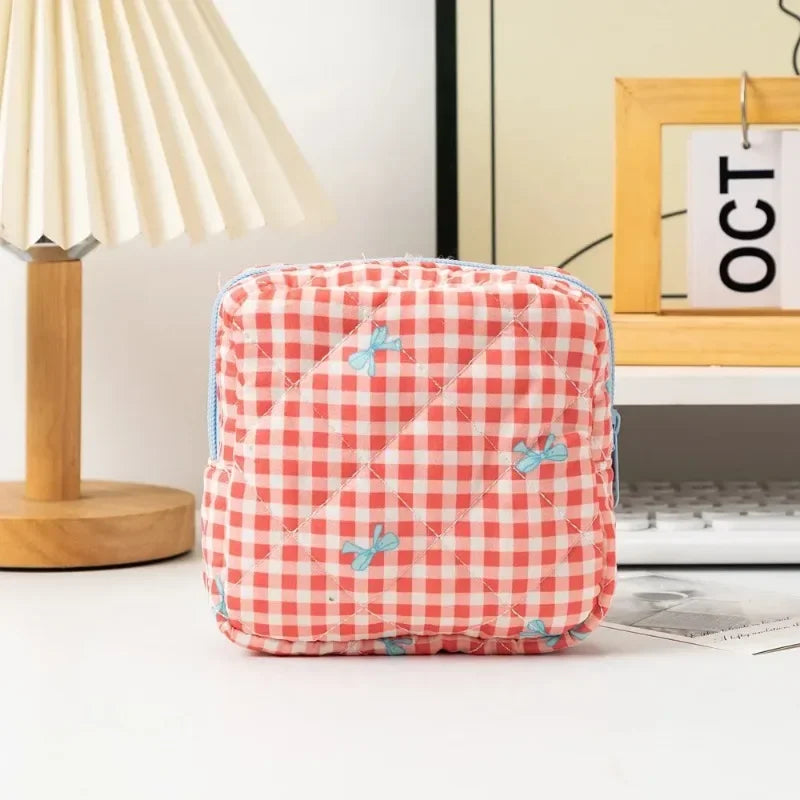 Heart Print Feminine Hygiene Storage Pouch