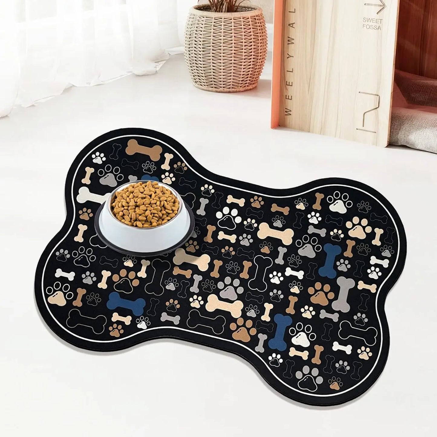 Non-Slip Diatom Mud Dog Feeding Mat with Paw Print Design