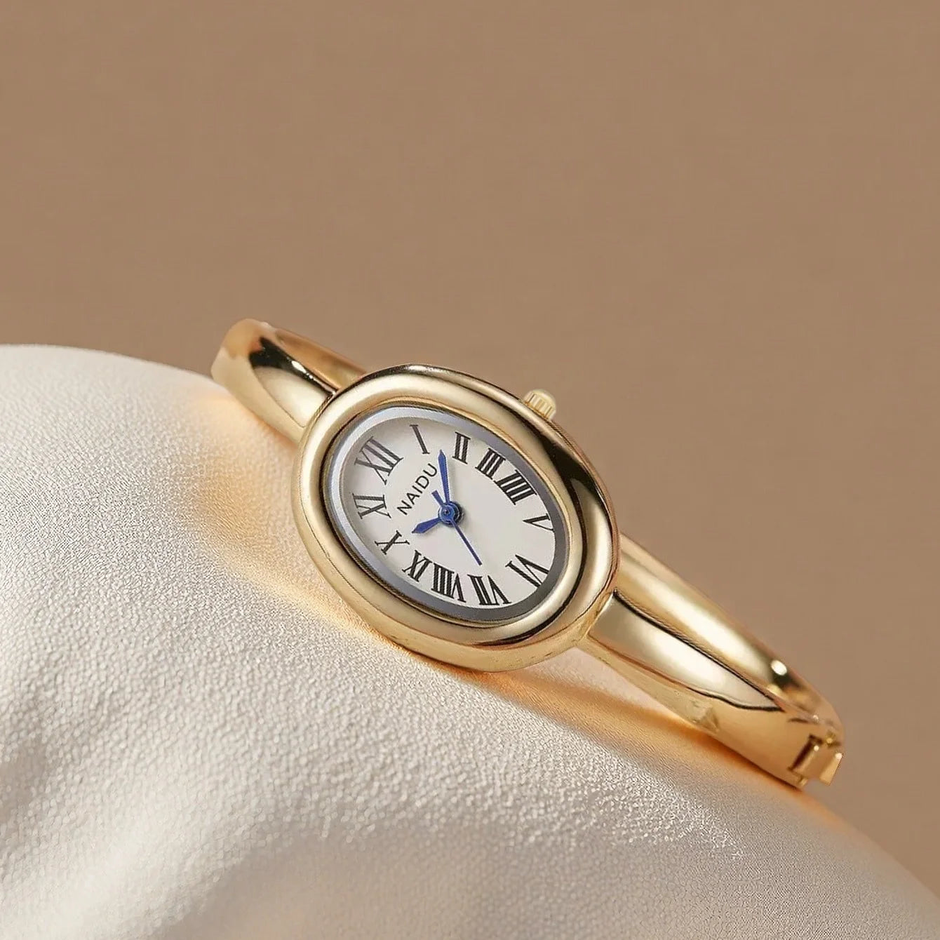 Women's Minimalist Roman Scale Quartz Fashion Watch