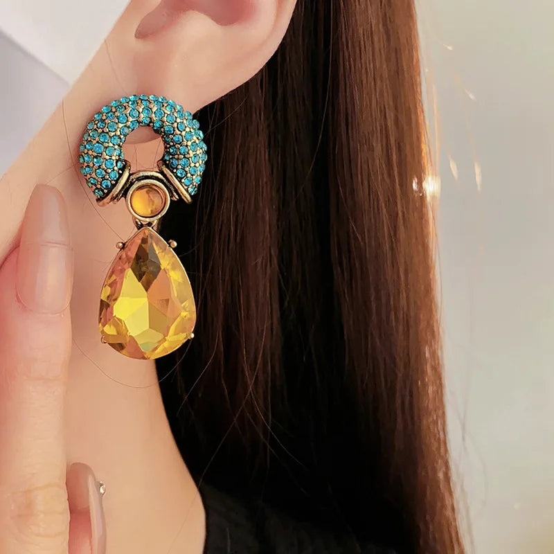 Rhinestone Circle Water Drop Metal Earrings