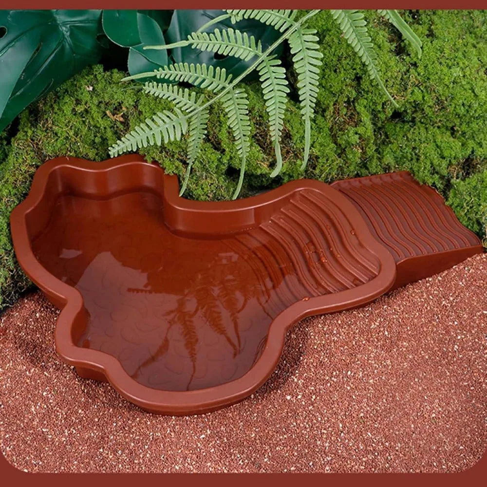 Reptile Bathing Pool with Ramp
