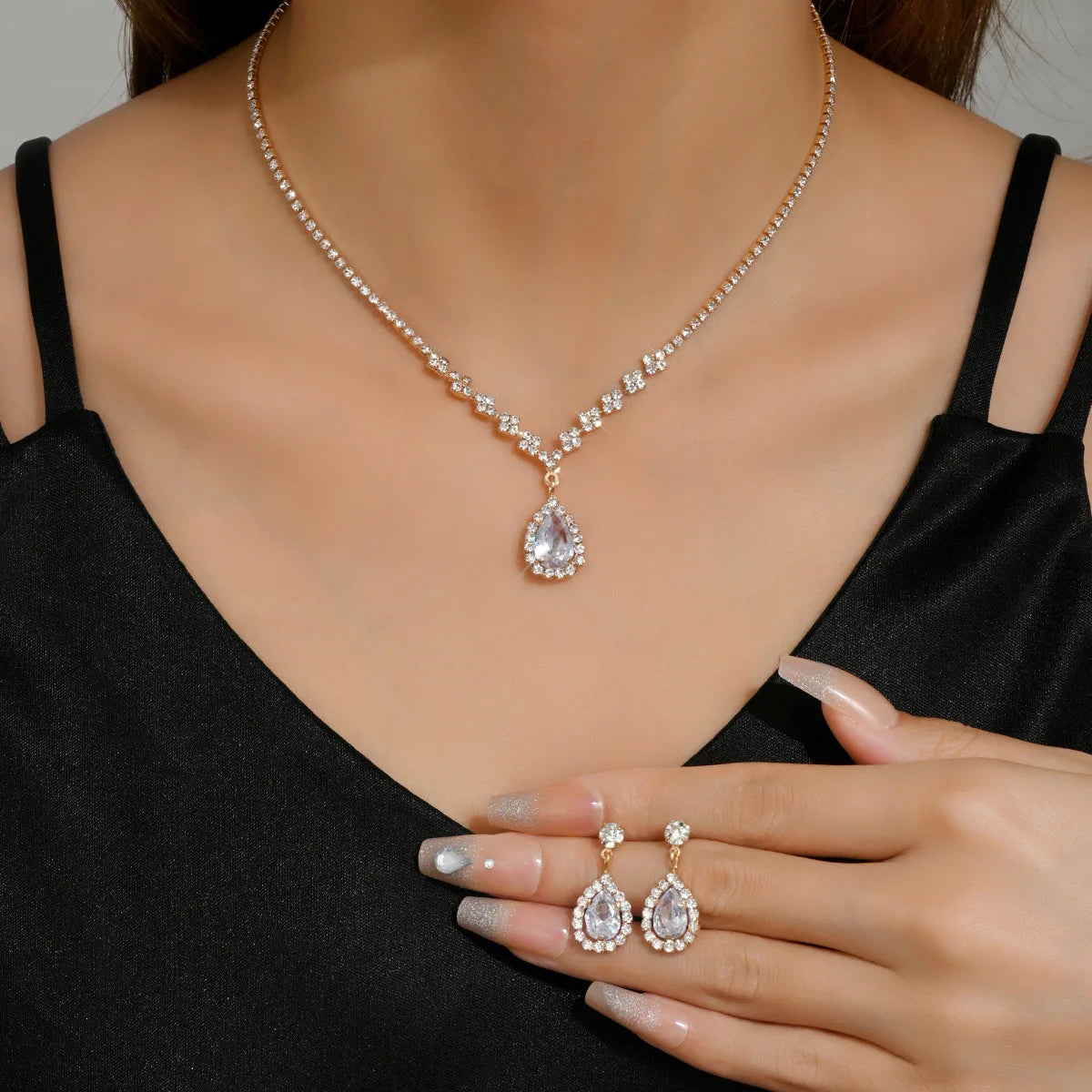 Women’s Water Drop Necklace & Earring Jewelry Set