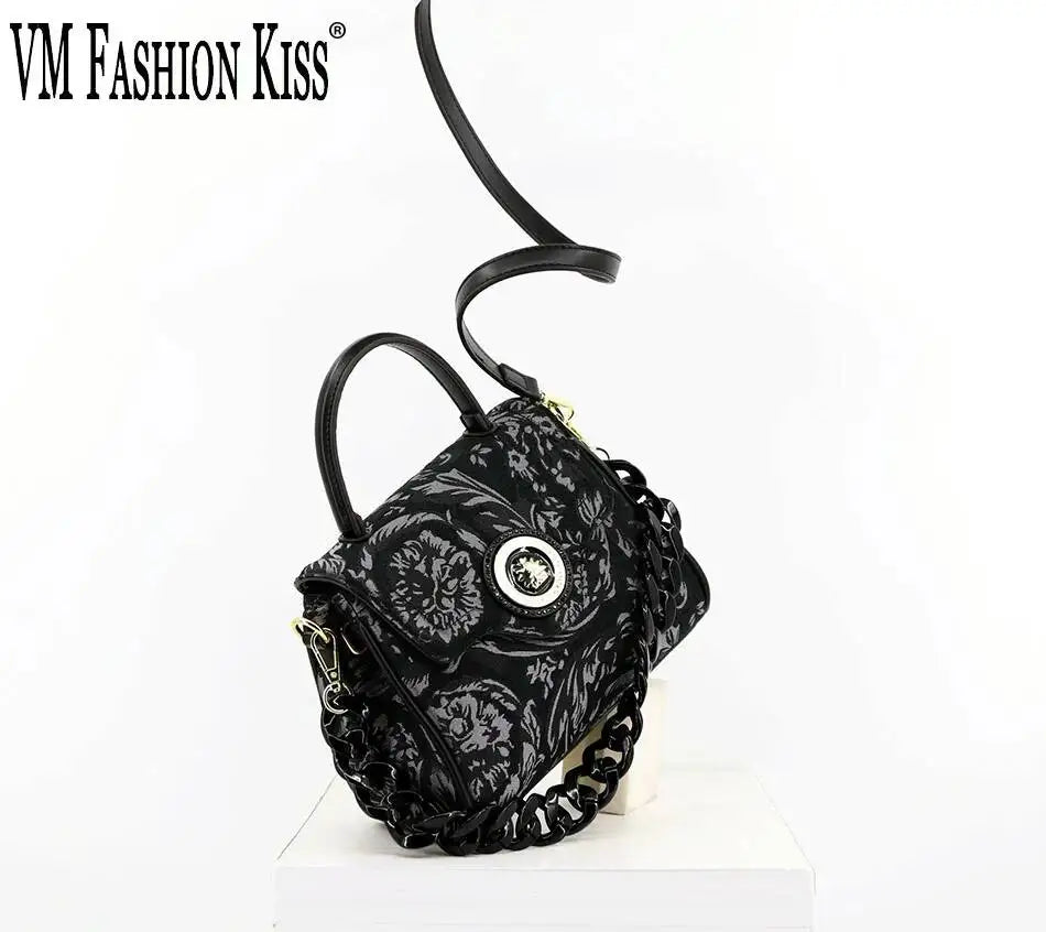 Luxury Women's Crossbody Bag with Fashion Chain Strap