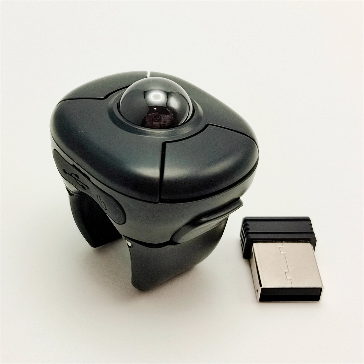 Wireless Finger Ring Trackball Mouse with Bluetooth & 2.4GHz