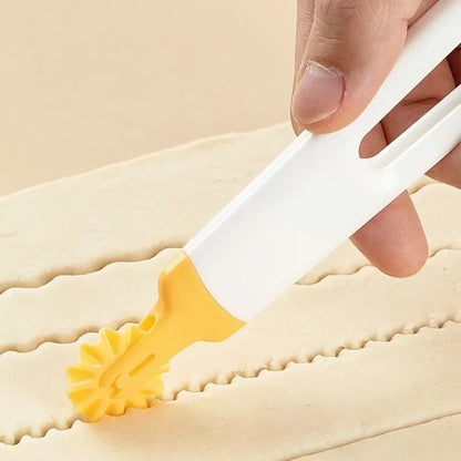 Pastry Wheel Dough Cutter