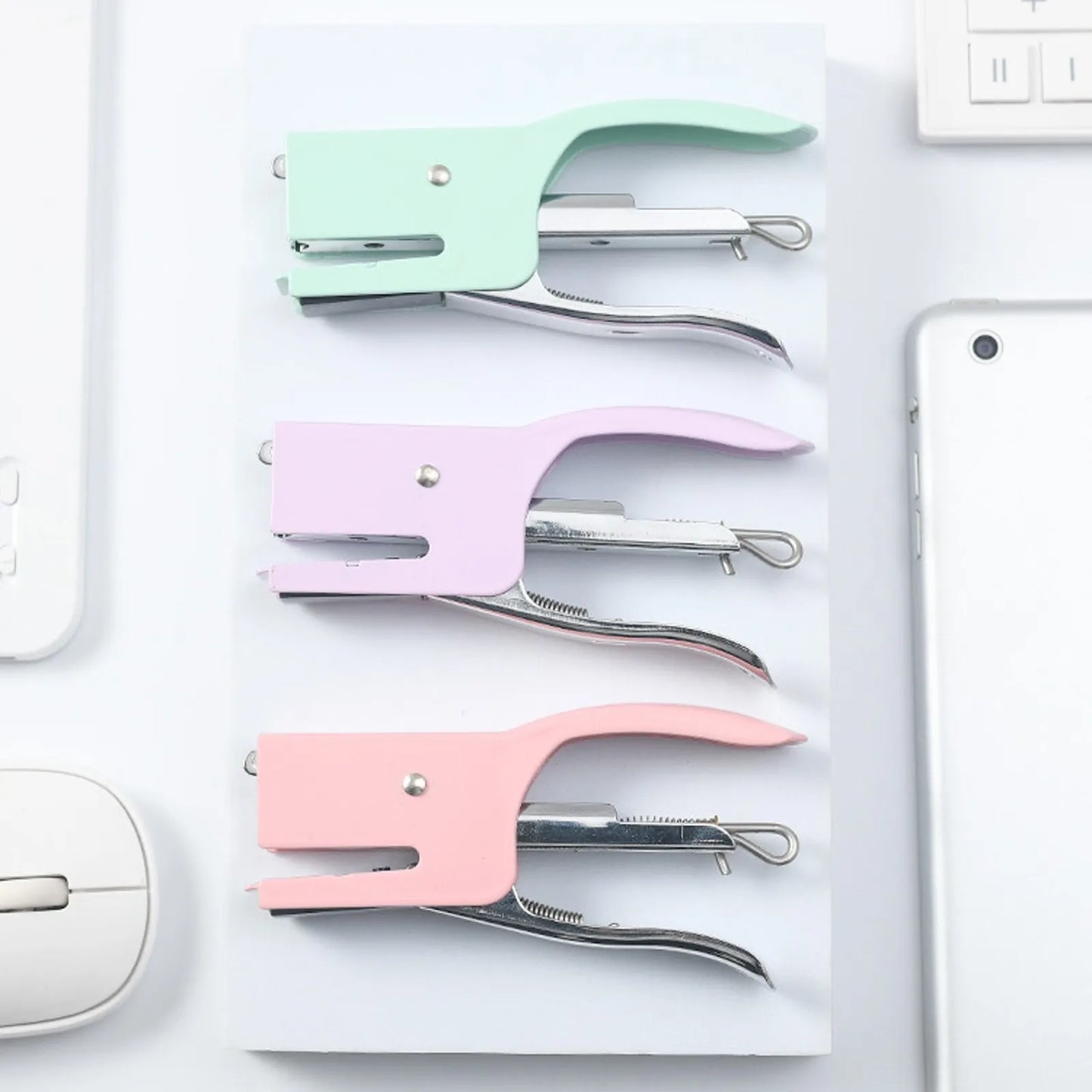 Portable Mini Desk Stapler with 750 Staples