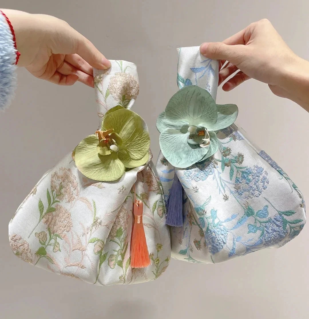 Chinese Style Embroidered Knot Wrist Bag