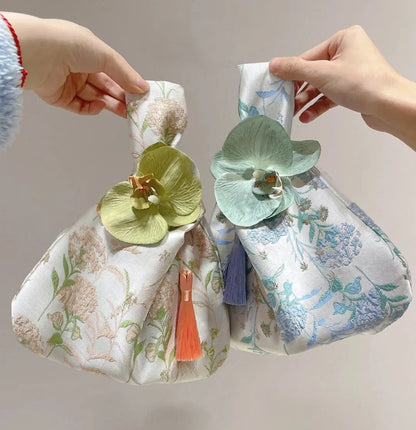 Chinese Style Embroidered Knot Wrist Bag