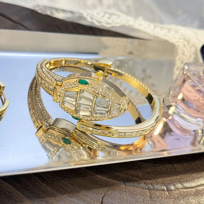 Women's Luxury Snake Bracelet Quartz Fashion Watch