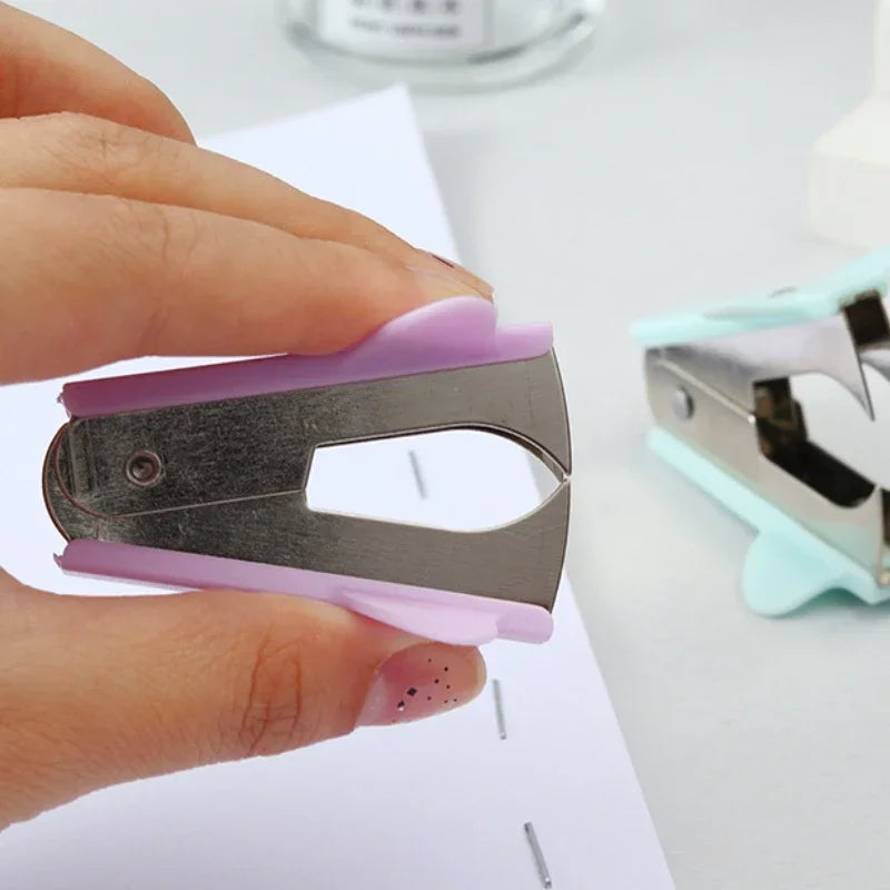 Pastel Manual Staple Remover