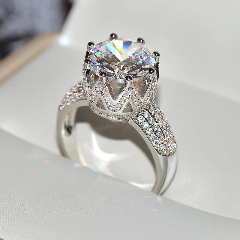 Silver-Plated Flower Cubic Zirconia Ring