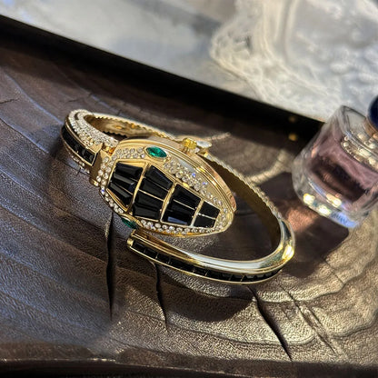 Women's Luxury Snake Bracelet Quartz Fashion Watch