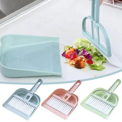 Mini Pet Dustpan & Brush Set – Cat, Hamster & Small Animal Cleaning Tool