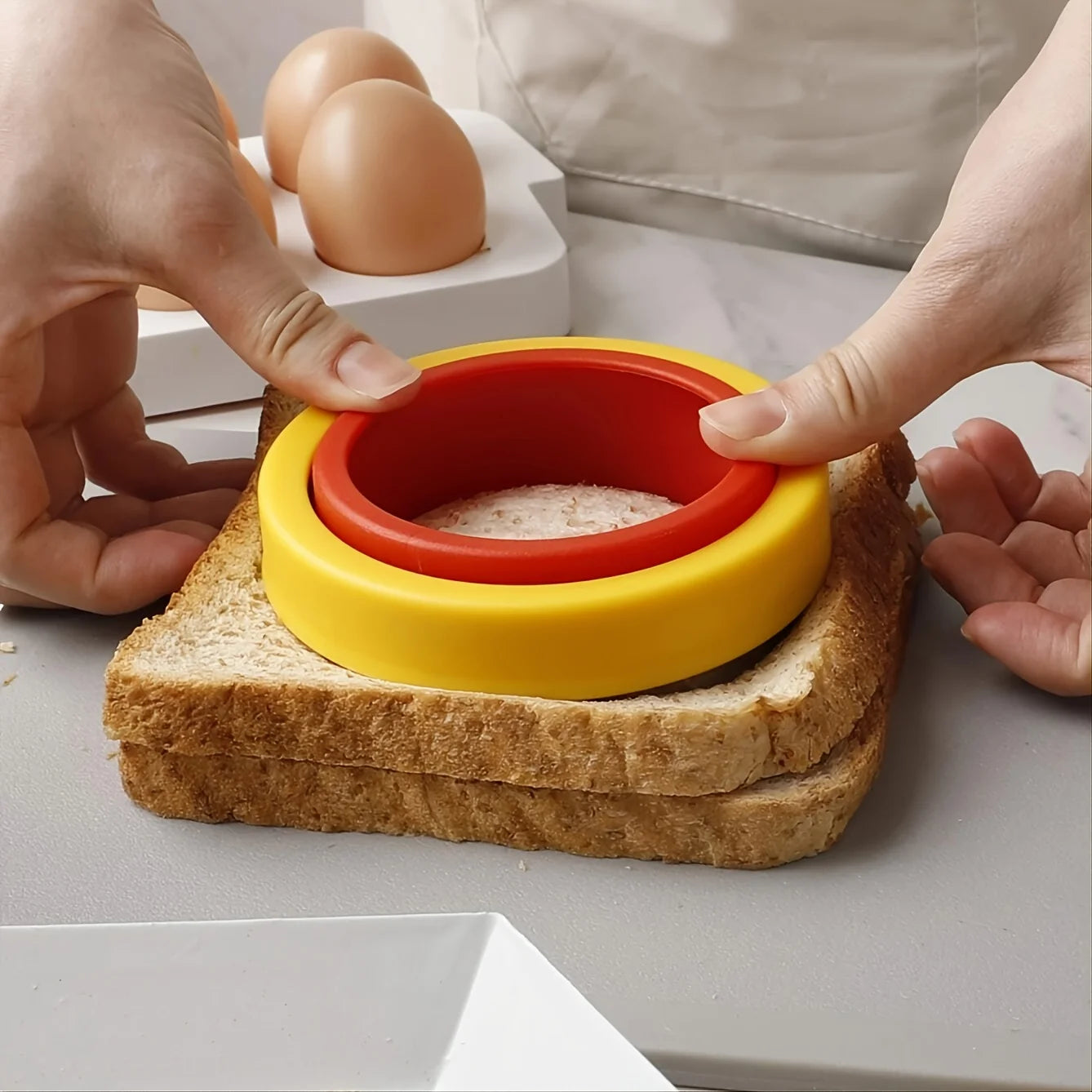 Multi-Purpose Sandwich, Toast & Fruit Shape Cutter