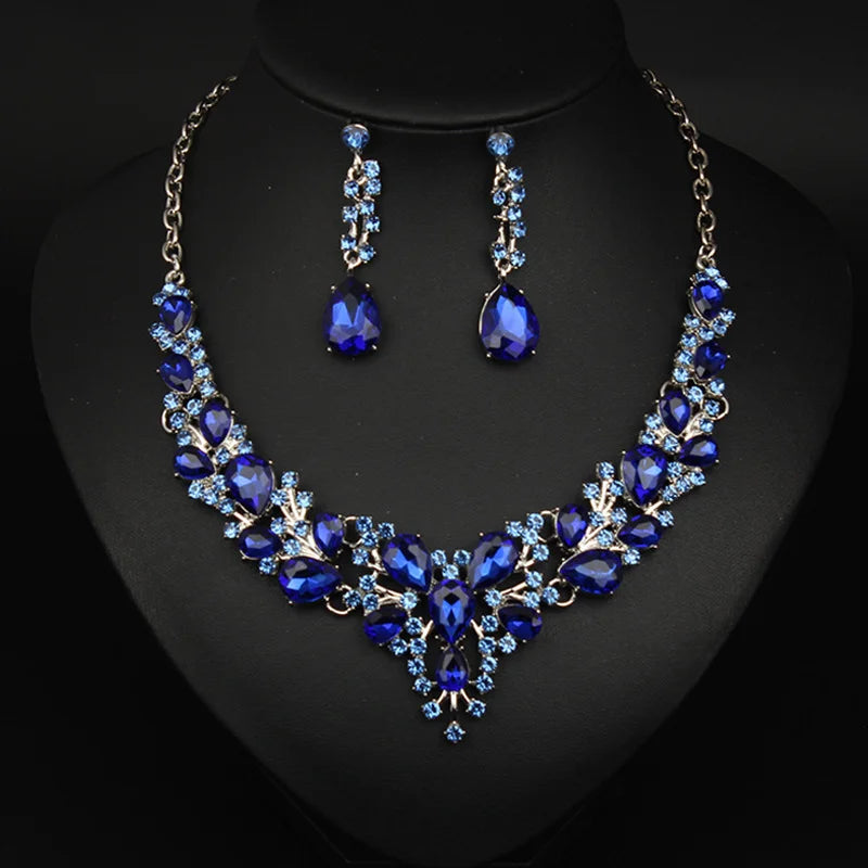Women’s Retro Crystal Necklace & Earrings Set
