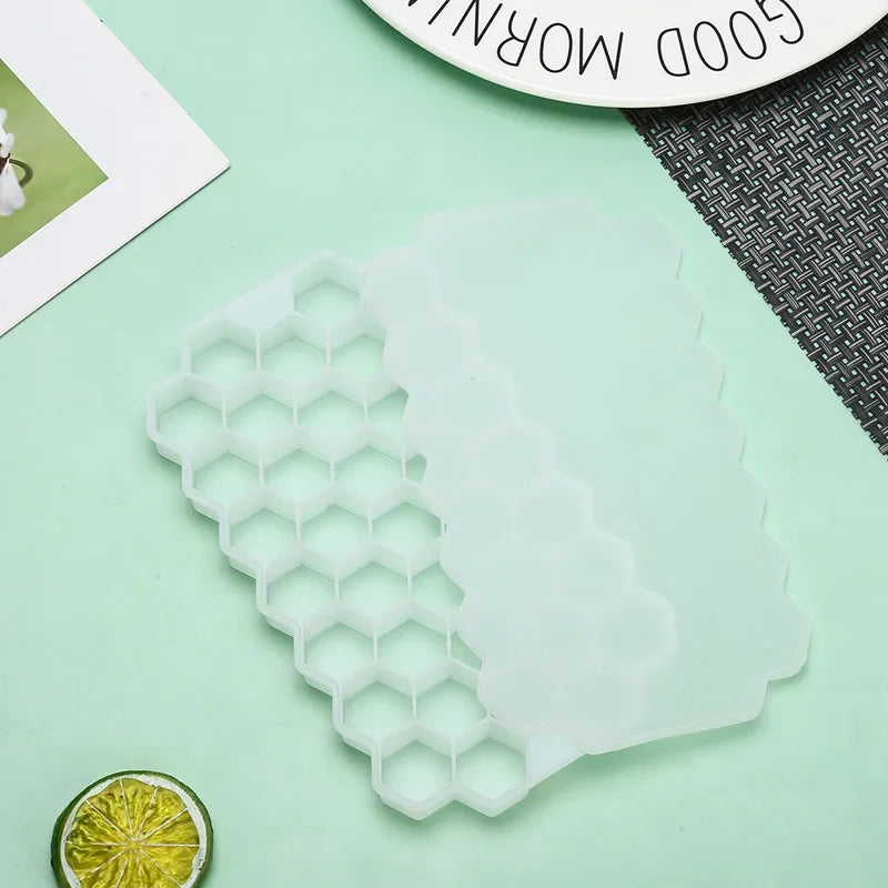 37-Grid Honeycomb Silicone Ice Cube Tray with Lid