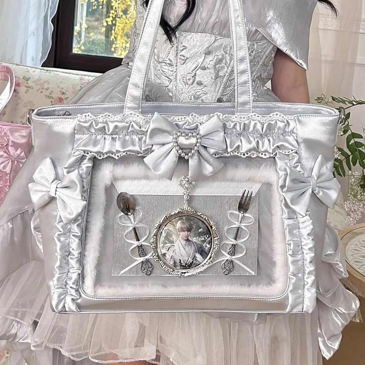 Large Ita Display Handbag with Bow