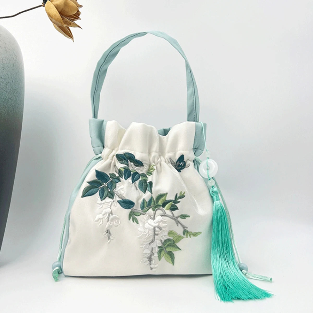 Ladies' Handbags Featuring Han Elements, Ancient-Style Embroidery, Hanfu Bags and Cheongsam Bags, Festival Gift Bags