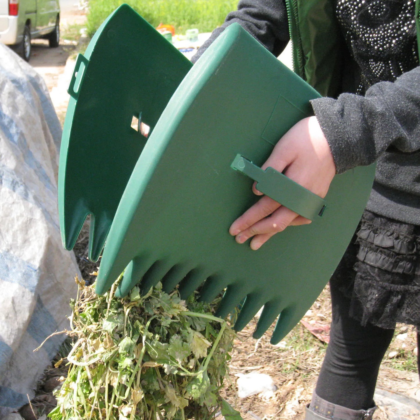 1 Pair Leaf  Hand Rake Garden Collector