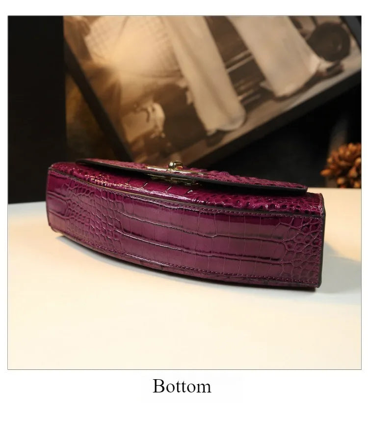 Elegant Women’s Saddle Crossbody Bag